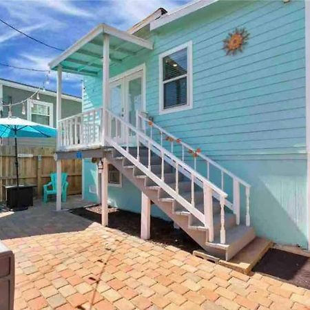 Hidden Hideaway! Bungalow 2 Blocks From The Beach! Sleeps 3 Vila Galveston Exterior foto