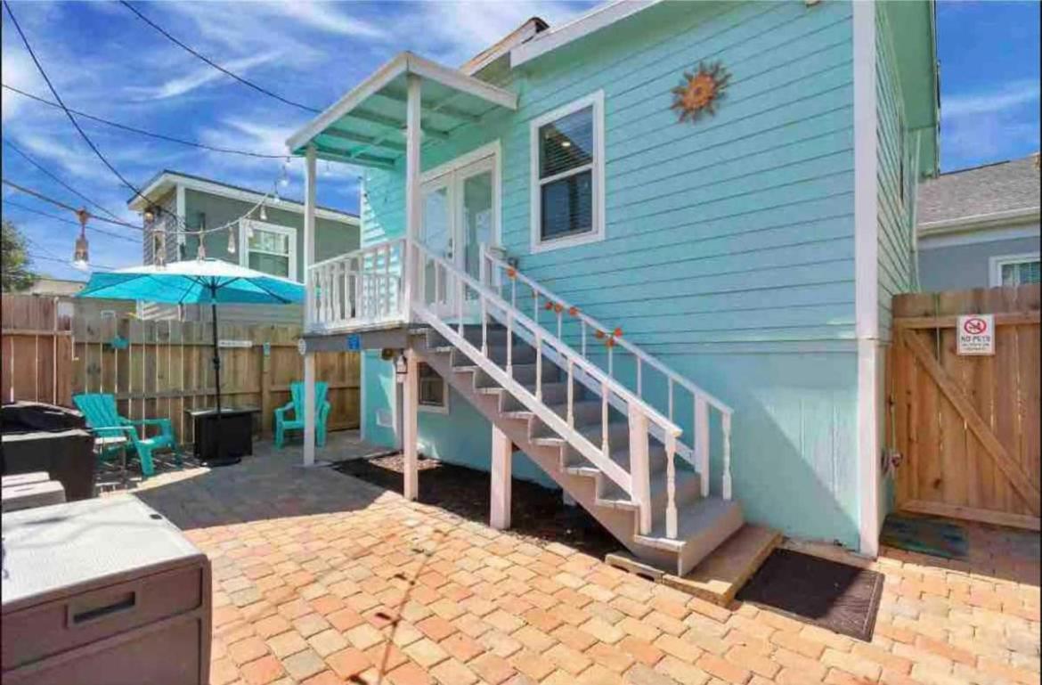 Hidden Hideaway! Bungalow 2 Blocks From The Beach! Sleeps 3 Vila Galveston Exterior foto